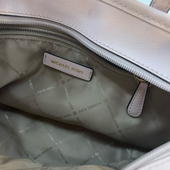 MICHAEL KORS PINK BAG with optional shoulder strap , mint condition, beautiful - Picture 7 of 11
